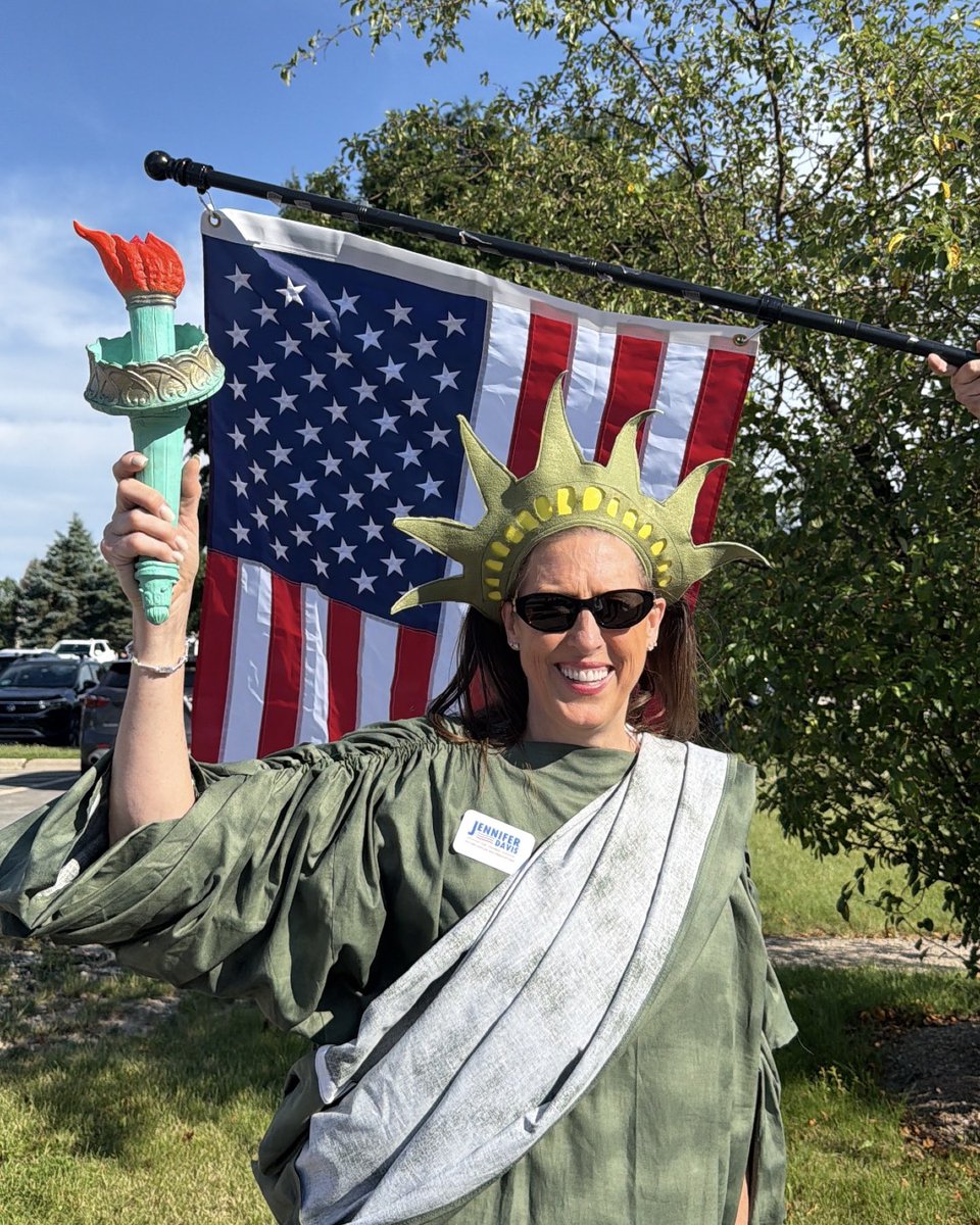 ​RT by @ChicagoContrar1: Pingree Grove, you brought the energy this weekend! I loved seeing all the smiling faces, waving our nation’s flag, and passing out candy. Thank you all for braving the heat and making Lady Liberty’s trip to Illinois worth it! Our volunteers did an awesome job showing how much FUN we have on Team Davis! Join us on July 25th in Streamwood for the annual Summer Celebration Parade. Lady Liberty may even make another appearance! https://tinyurl.com/VoteJenniferDavis-Parades 
